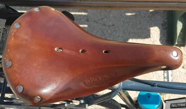 gravel bike saddle