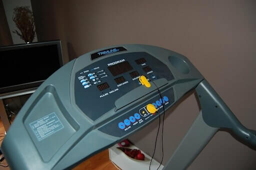 Safety mechanisms of an exercise machine