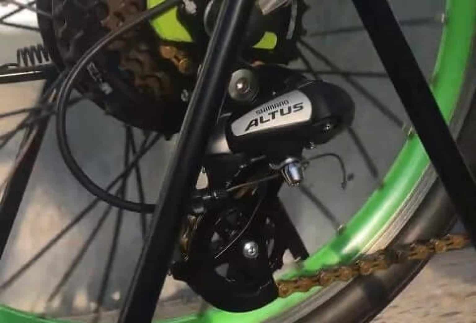 Dérailleur Arrière Shimano ALTUS RD-M310 8 Vitesses Pour VTT - Poulies Et Galets Inclus
