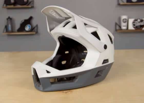 Full face helmet