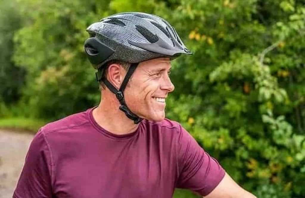 difference between mtb helmet and road helmet