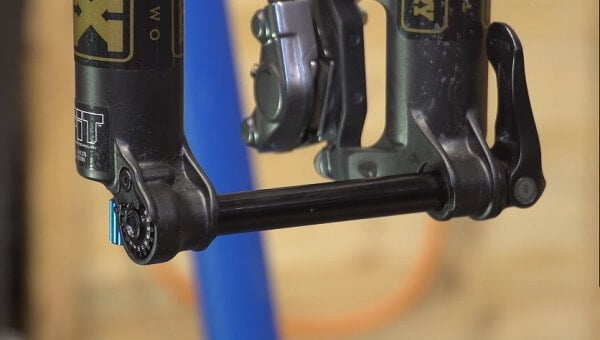 Thru axle
