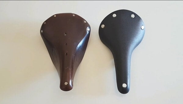 A leather and cambium saddle