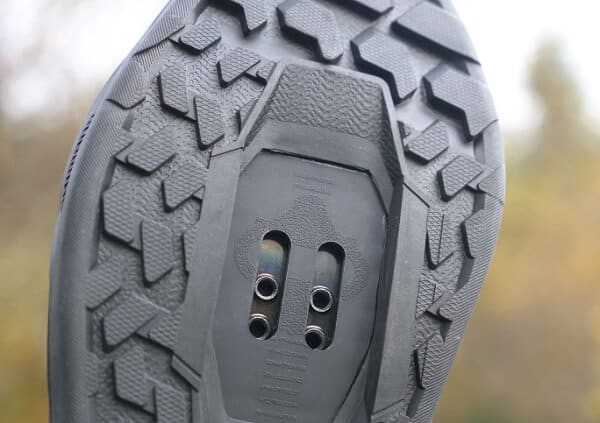 Clipless shoe
