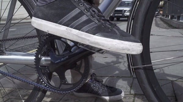 Cycling with non-cycling shoes