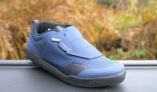 Downhill shoes