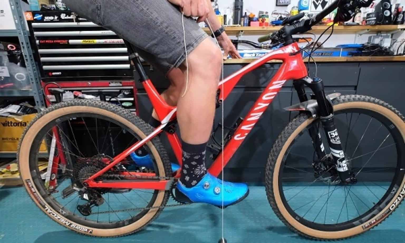 knee over pedal spindle