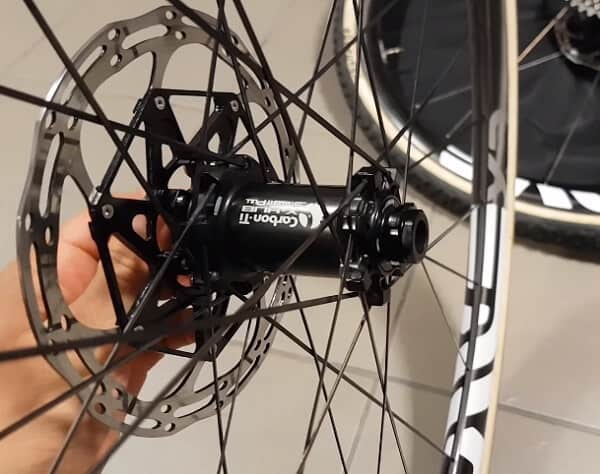 A road bike hub